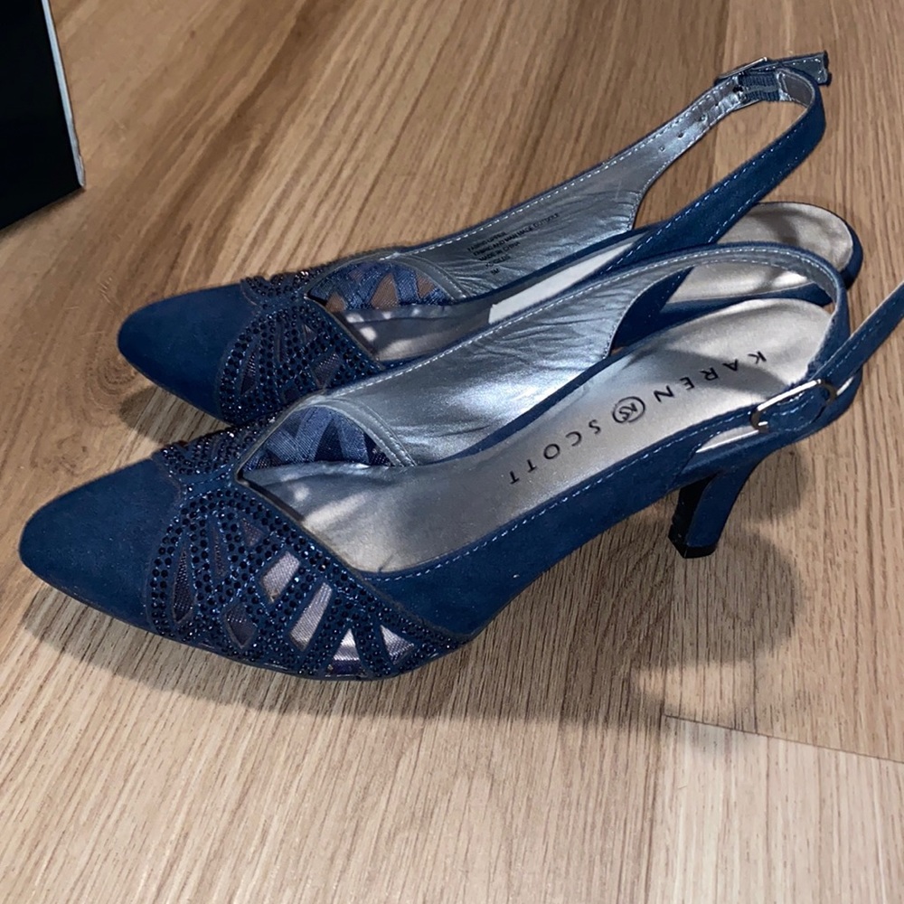 Karen Scott Gillis Navy Heel